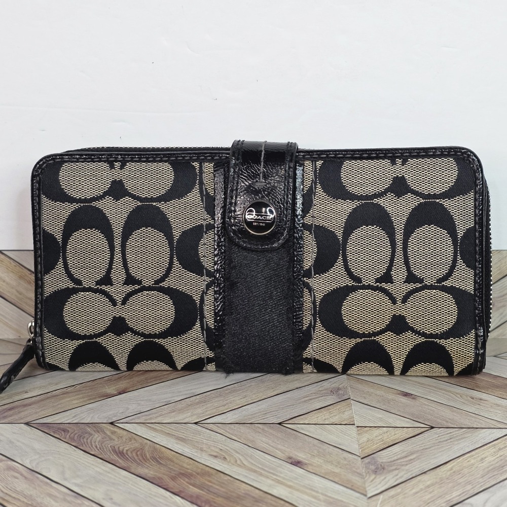 Coach signature jacquard black &khaki patent leather trim Zip Around Wallet READ